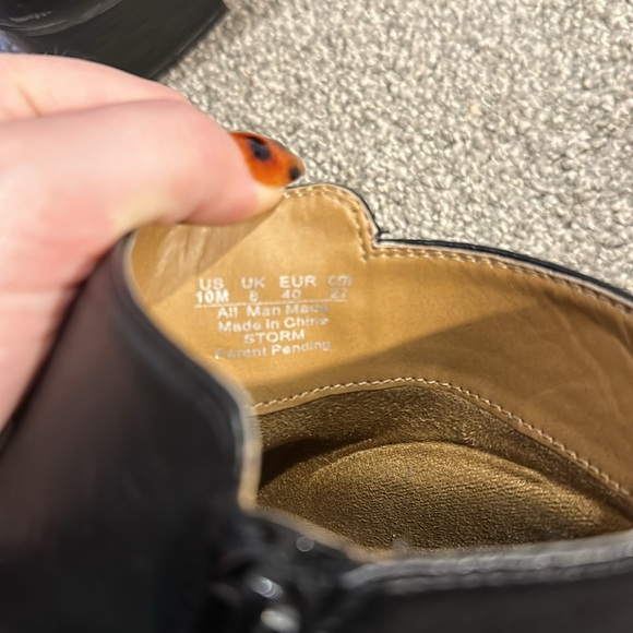 Block heeled booties - Picture 8 of 8